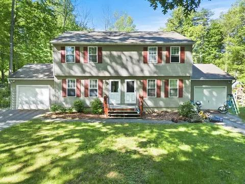 577-579 Old Greenwich Plains Rd, Hardwick, MA 01082