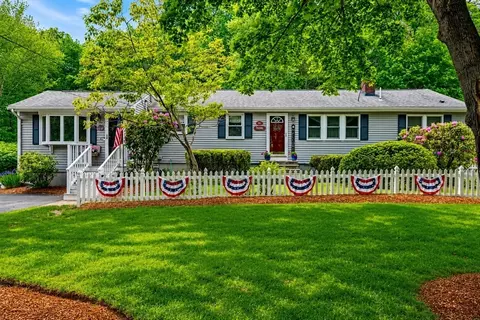 579 Walnut St, Bridgewater, MA 02324
