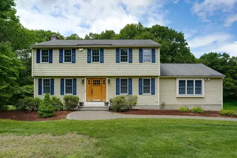 10 Virginia Rd, Tyngsborough, MA 01879