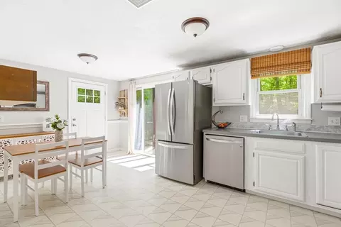 1702 State Rd, Plymouth, MA 02360