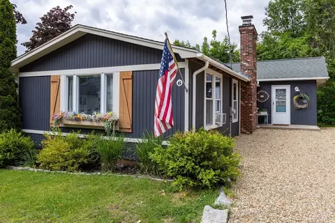 106 Park St, East Brookfield, MA 01515