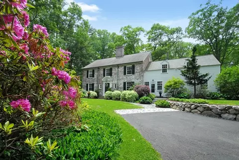 96 Lexington Rd, Lincoln, MA 01773