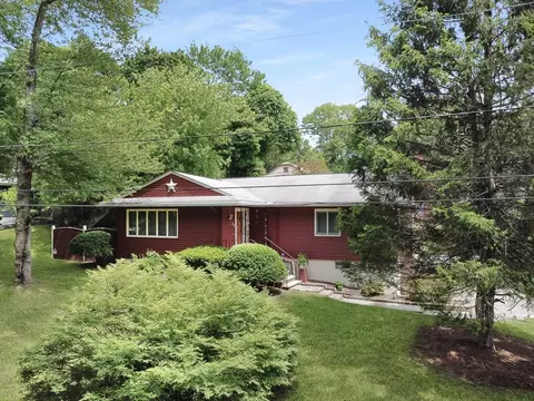 55 Victory Ave, Haverhill, MA 01830