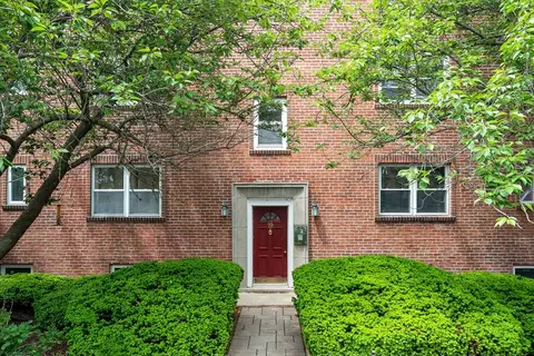 19 Alton Ct #1, Brookline, MA 02446