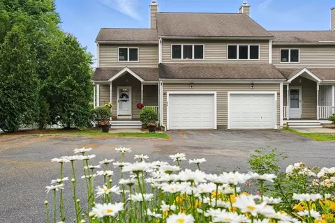 27 Solomon Pond Rd #A, Northborough, MA 01532