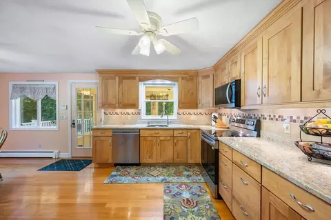 258 State St, Hanson, MA 02341 photo 8