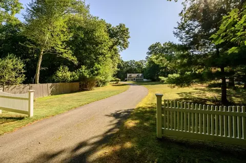 258 State St, Hanson, MA 02341 photo 2