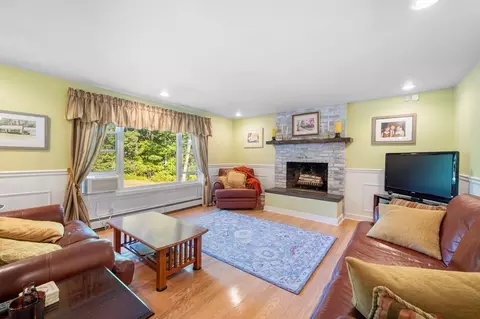 258 State St, Hanson, MA 02341 photo 6