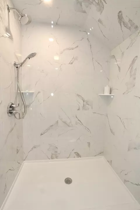 Bath - 7 Albemarle St, Worcester, MA 01605 photo 3 of 3