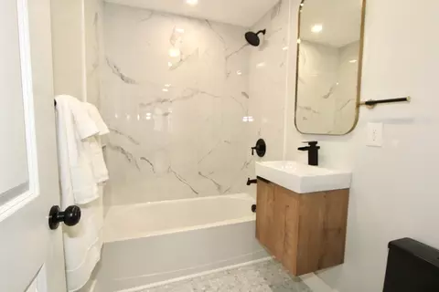 Bath - 7 Albemarle St, Worcester, MA 01605 photo 1 of 3