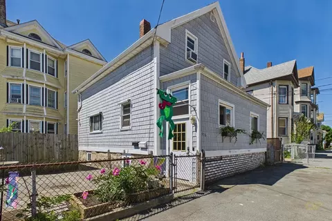 336 Davis St, New Bedford, MA 02746