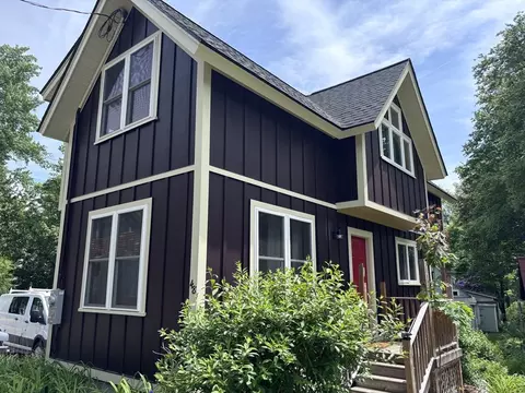 48 Laurel Park #48, Northampton, MA 01060