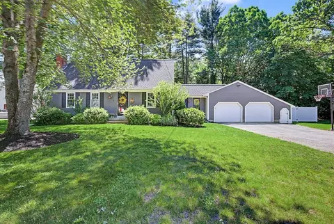 25 Claire Dr, Attleboro, MA 02703