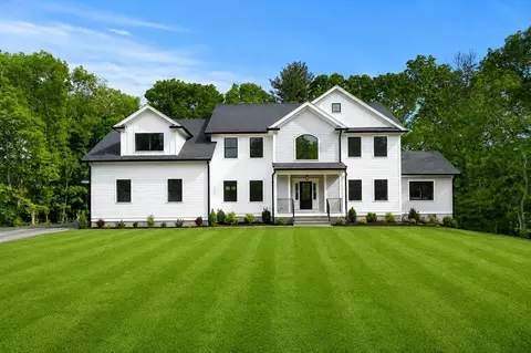 100 Marblehead St, North Reading, MA 01864