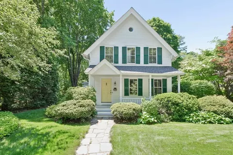 195 Hill St, Whitinsville, MA 01588