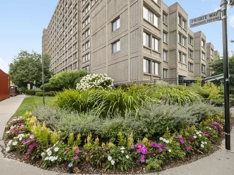 1731 Beacon #202, Brookline, MA 02445