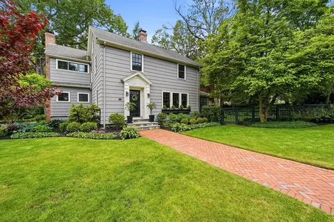 43 Hayes Ave, Lexington, MA 02420