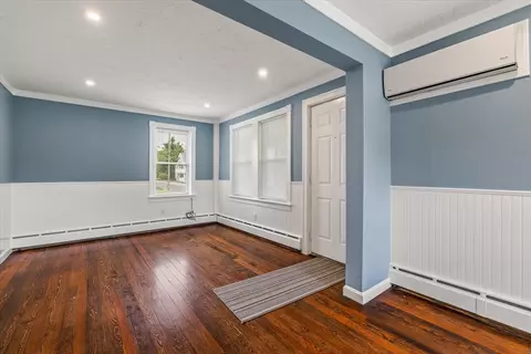 Living - 11 Everett Ave, Webster, MA 01570 photo 2 of 4