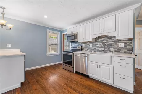 Kitchen - 11 Everett Ave, Webster, MA 01570 photo 4 of 4