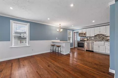 Living - 11 Everett Ave, Webster, MA 01570 photo 4 of 4
