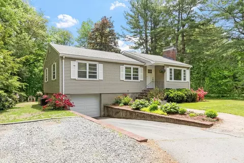 517 Pearl St, Reading, MA 01867