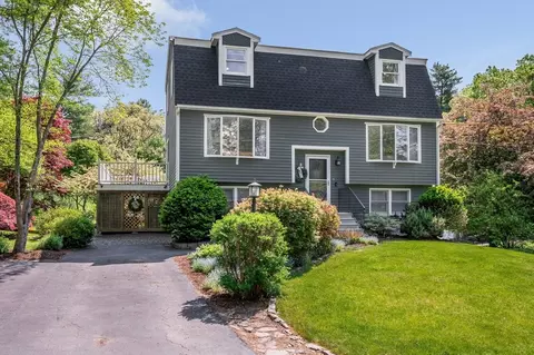 8 Avery St, Wilmington, MA 01887