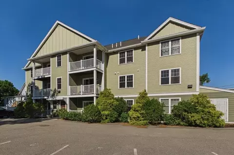 153 Sumner St #1, Quincy, MA 02169