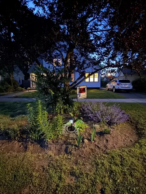 Exterior - 16 Fenimore Blvd, Springfield, MA 01108 photo 5 of 14