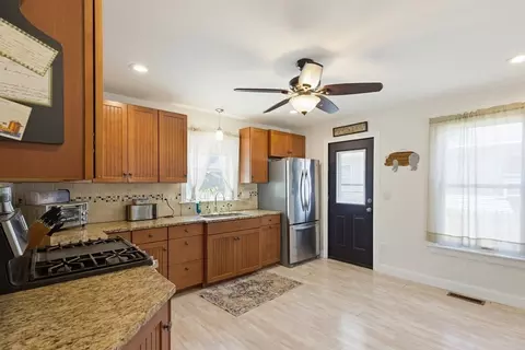 63 Stedman St, Chicopee, MA 01013 photo 9