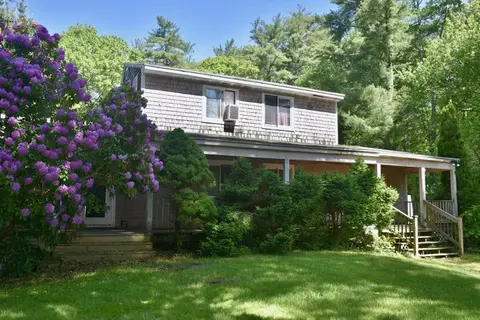19 S Kingman St, Lakeville, MA 02347