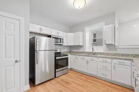 86-92 Hamilton St, Worcester, MA 01604 photo 9