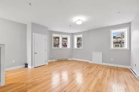 86-92 Hamilton St, Worcester, MA 01604 photo 8