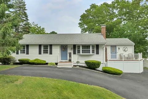 5 Sussex Ct, Haverhill, MA 01835
