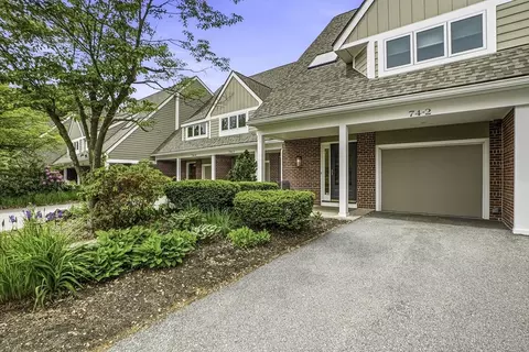 74 S Quinsigamond Ave #2, Shrewsbury, MA 01545