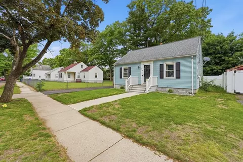 154 Russell St, Springfield, MA 01104