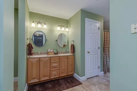 Bath - 3 Aberdeen St, Windham, NH 03087 photo 1 of 1