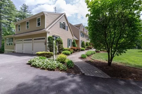 Exterior - 3 Aberdeen St, Windham, NH 03087 photo 3 of 5
