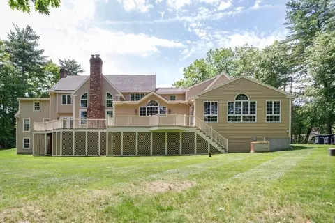 Exterior - 3 Aberdeen St, Windham, NH 03087 photo 2 of 5