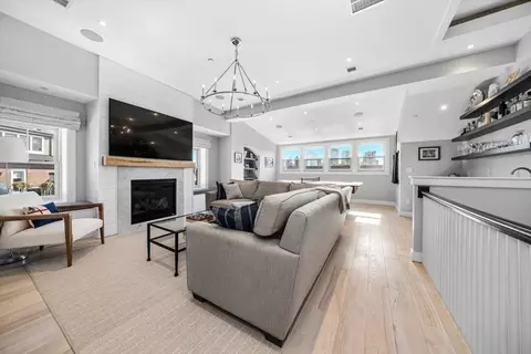 5 Wallace Ct, Charlestown, MA 02129