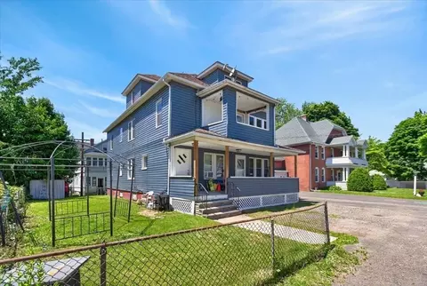 30-32 Sydney Ave, Holyoke, MA 01040
