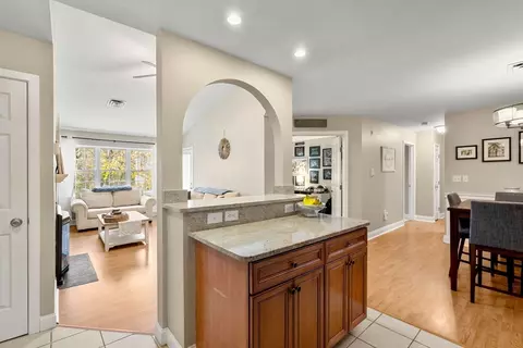 400 Brookside Dr #E, Andover, MA 01810 photo 9