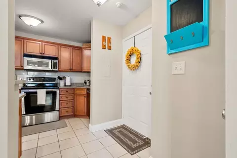 400 Brookside Dr #E, Andover, MA 01810 photo 4