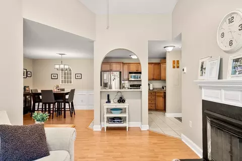 400 Brookside Dr #E, Andover, MA 01810 photo 17