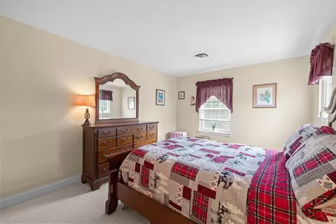 Bedroom - 700 Brookside Dr #J, Andover, MA 01810 photo 3 of 3
