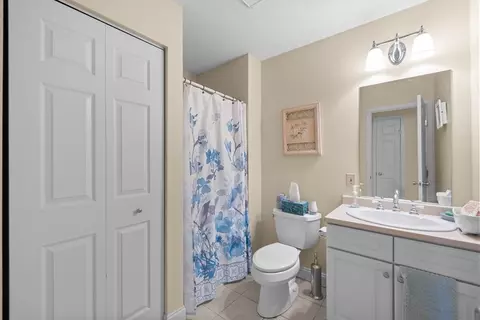 Bath - 700 Brookside Dr #J, Andover, MA 01810 photo 1 of 2