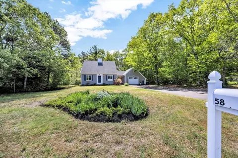 58 Redberry Ln, Marstons Mills, MA 02648