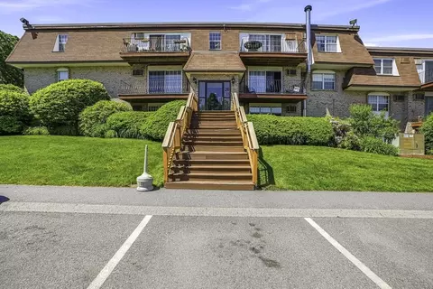 26 Williamsburg Ct #12, Shrewsbury, MA 01545