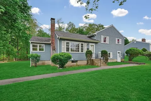 31 Cold Spring Rd, Holliston, MA 01746