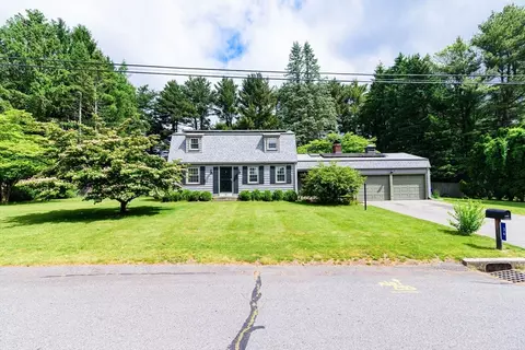 36 Cynthia Rd, Seekonk, MA 02771