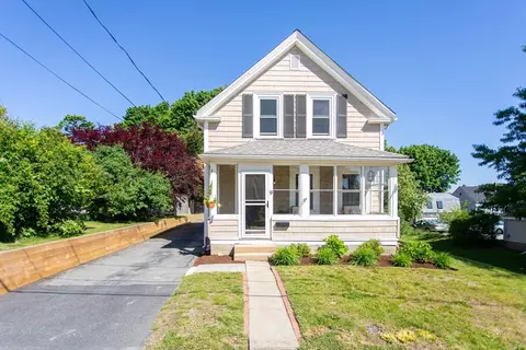 9 Hamilton St, Plymouth, MA 02360